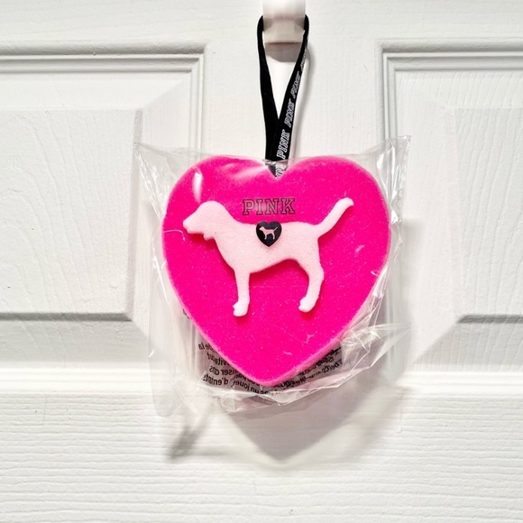 PINK VICTORIA’S SECRET BATH SPONGE - Picture 2 of 3